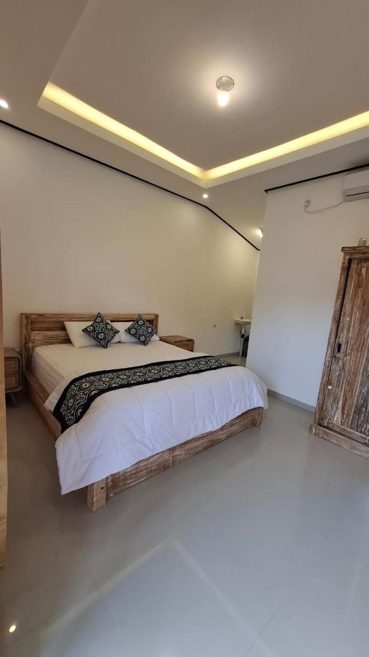 Raditya Homestay Mambat Exterior foto